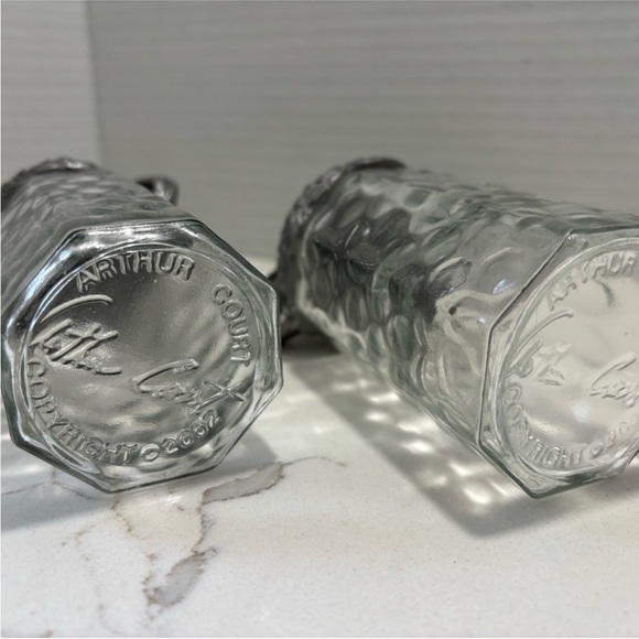 Vintage Arthur Court Dimpled Glass and Aluminum Rooster Salt Pepper Shakers - Picture 10 of 12